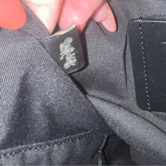 Coach New York Beckett Pocket Crossbody, Pebble Black Leather, Adjustable Strap - Picture 16 of 16